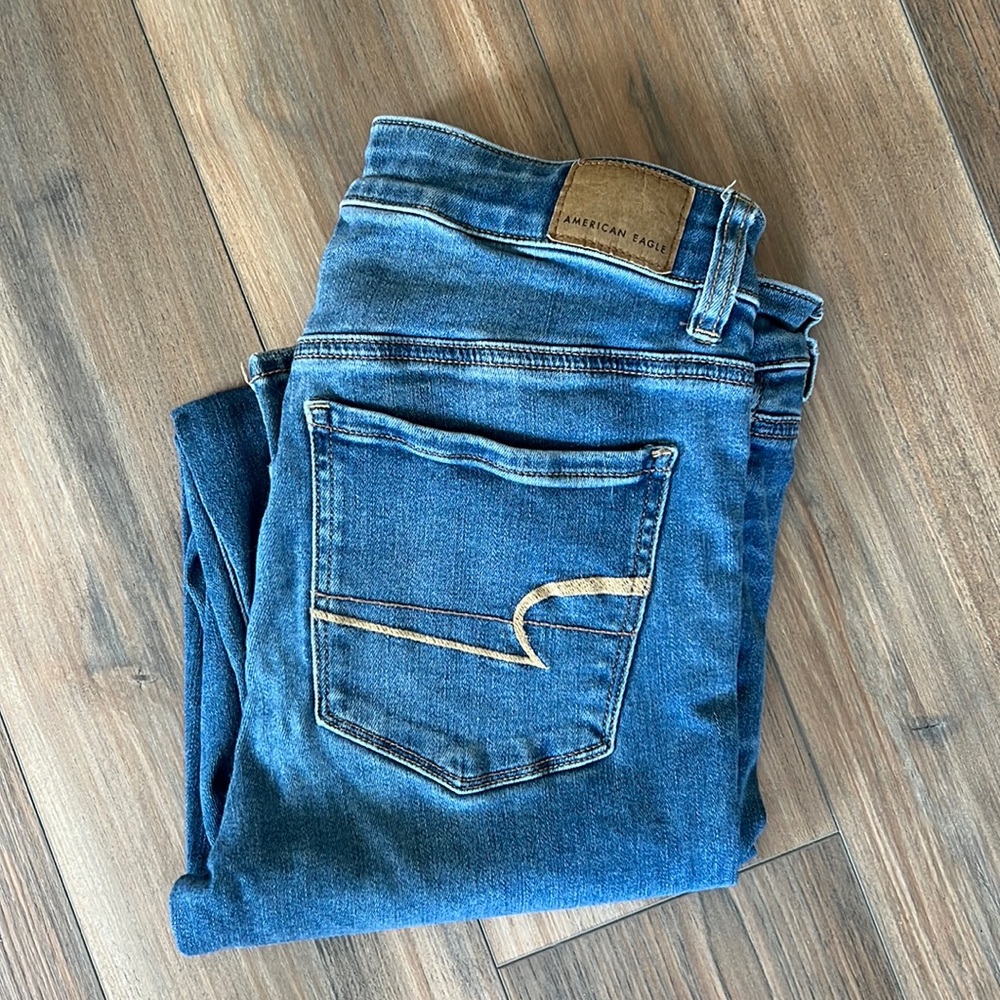 Dark wash American Eagle size 8 regular high rise jegging